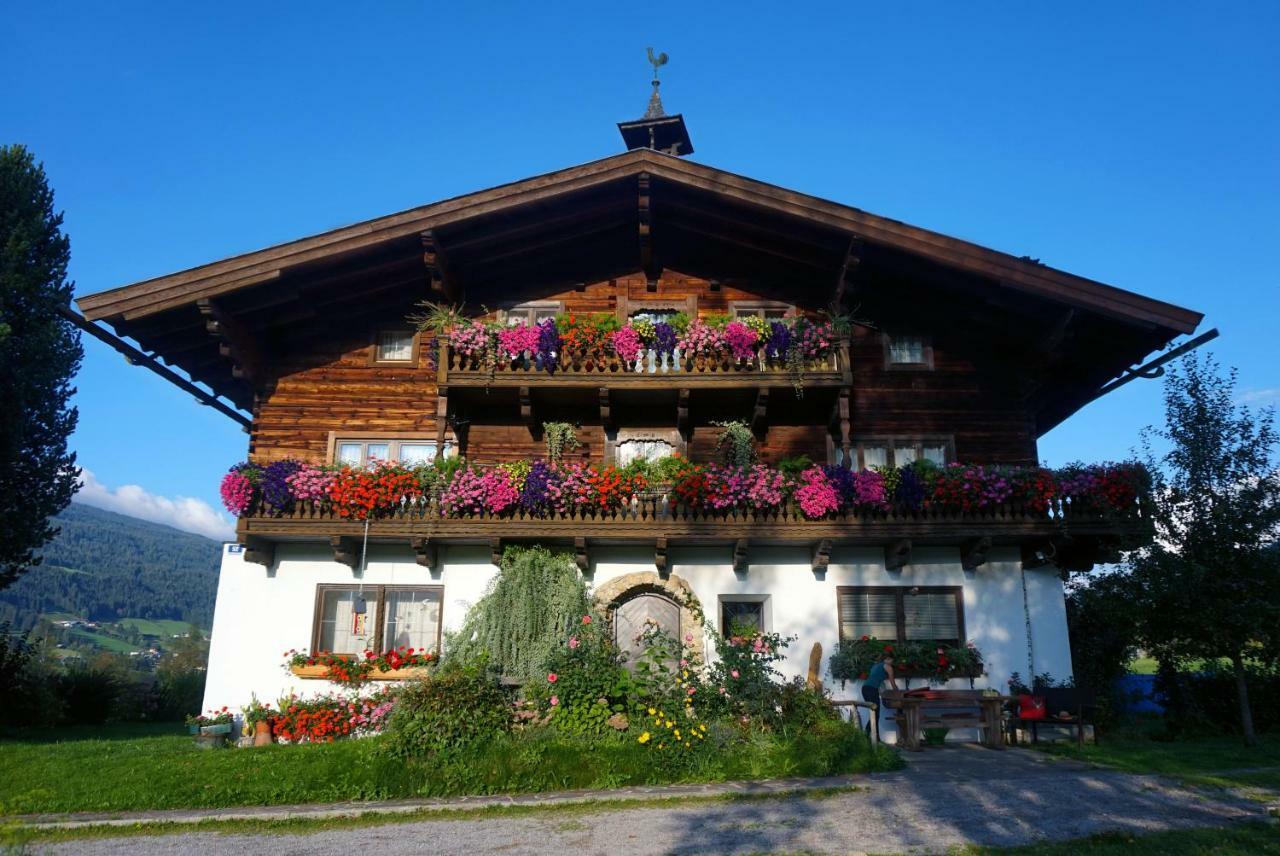 Gut Roemerhof Apartamento Altenmarkt im Pongau Exterior foto